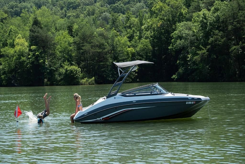 2022 Yamaha Boats AR195 Contact Your Local MarineMax Store About Availability
