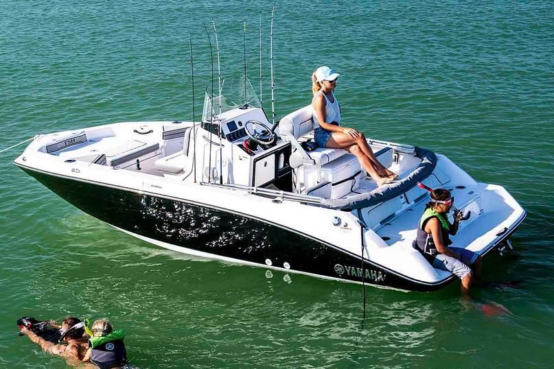 2022 Yamaha Boats 195 FSH Deluxe Contact Your Local MarineMax Store